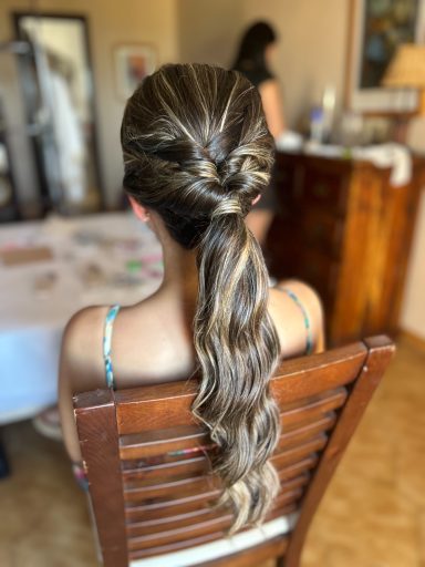 Peinado para invitada de boda: cola básica